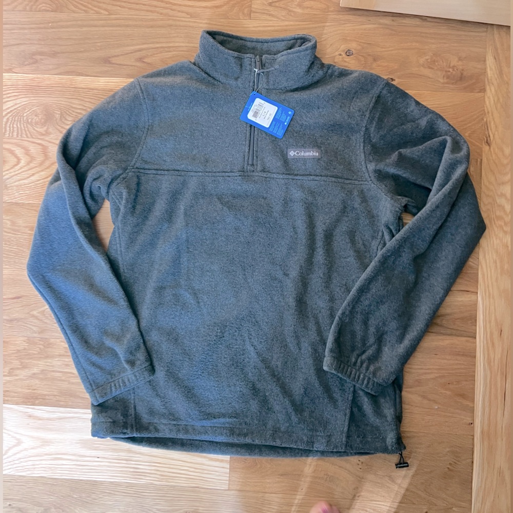 Large Men’s Large) Grey Columbia 3/4 zip up fleece. Brand new tags on!
